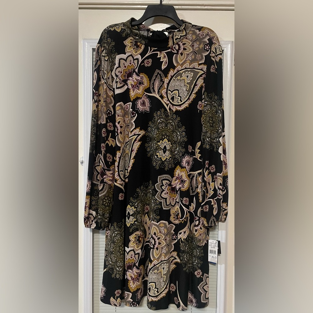 NWT Robbie Bee Black and Beige Paisley Dress XL